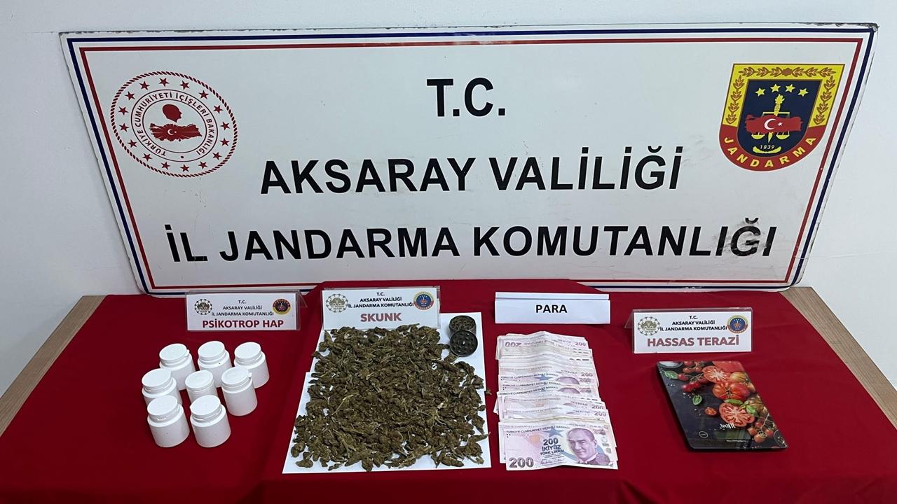 Takibe Alındılar, Kıskıvrak Yakalandılar: Aksaray’da Yüklü Miktarda Uyuşturucu Ele Geçirildi