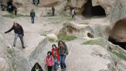 TARİHİ VE TURİSTİK YERLERDE FOTOĞRAF ÇEKMEK SERBEST VİDEO ÇEKİMİ İZNE BAĞLI